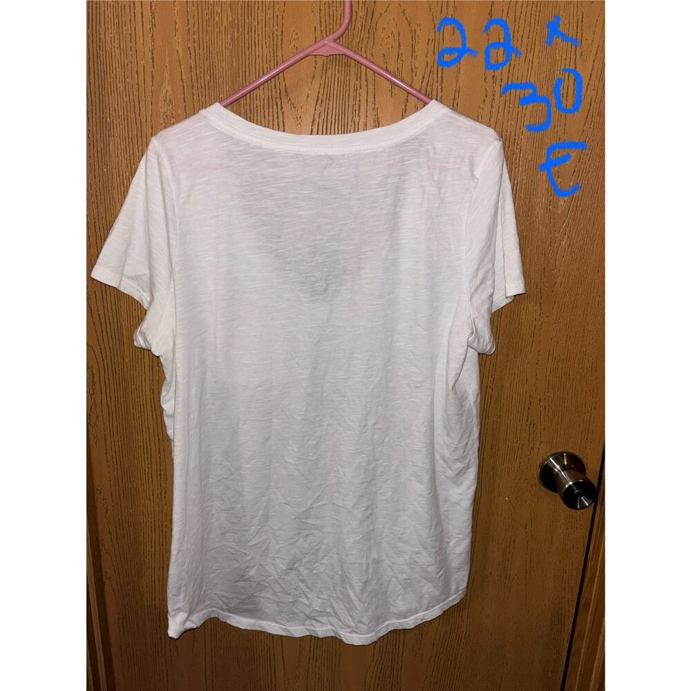 Torrid women’s white cotton v-neck slub pocket t-shirt NWT (size 0) - Picture 7 of 7